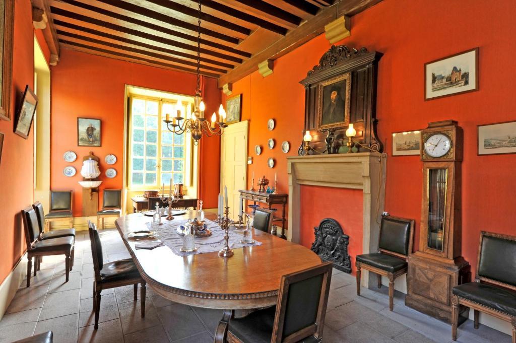 مبيت وإفطار Villeneuve-sur-Allier Chateau Du Riau المظهر الخارجي الصورة